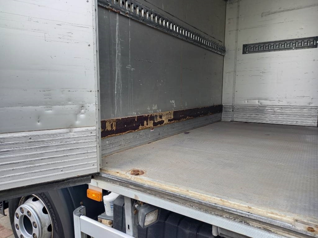 Camión caja cerrada Volvo FL 240, 4x2, GW 16000 KG: foto 18 Camión caja cerrada Volvo FL 240, 4x2, GW 16000 KG: foto 18