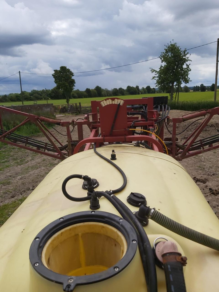 Hardi Commander 4200 - Pulverizador arrastrado: foto 5 Hardi Commander 4200 - Pulverizador arrastrado: foto 5