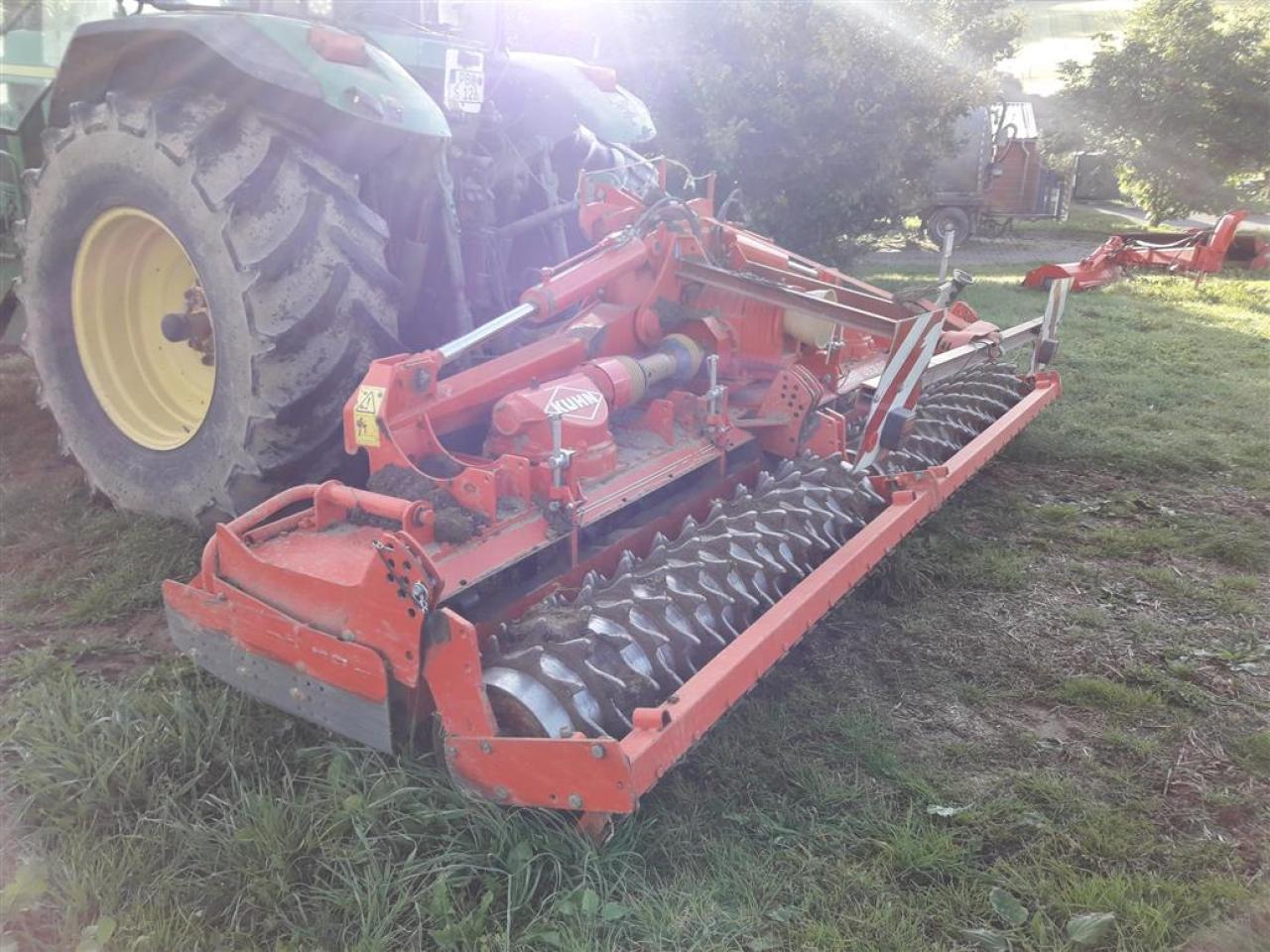 Kuhn HRB453DR - Grada rotativa: foto 3 Kuhn HRB453DR - Grada rotativa: foto 3