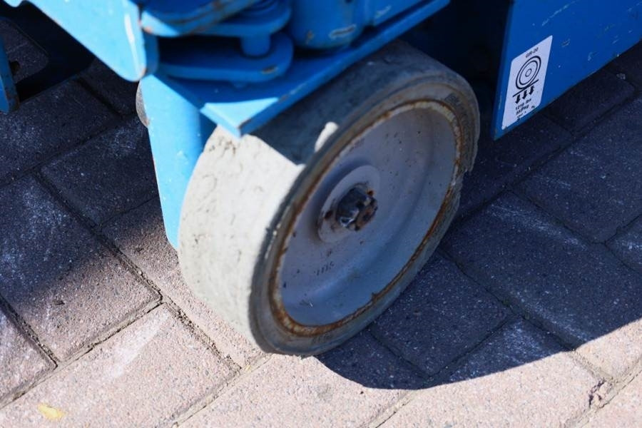Genie GR20 Electric, 8m Working Height, Non Marking Tyre - Plataforma articulada: foto 2 Genie GR20 Electric, 8m Working Height, Non Marking Tyre - Plataforma articulada: foto 2