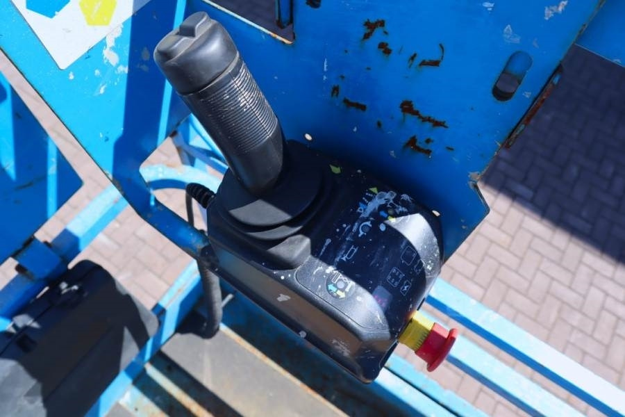 Genie GS2632 Electric, Working Height 10m, 227kg Capacit - Plataforma de tijeras: foto 4 Genie GS2632 Electric, Working Height 10m, 227kg Capacit - Plataforma de tijeras: foto 4