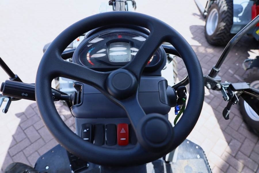 GiANT G2700E 100% Electric - Zero Emissions, Lithium-Iro - Cargadora de ruedas: foto 5 GiANT G2700E 100% Electric - Zero Emissions, Lithium-Iro - Cargadora de ruedas: foto 5