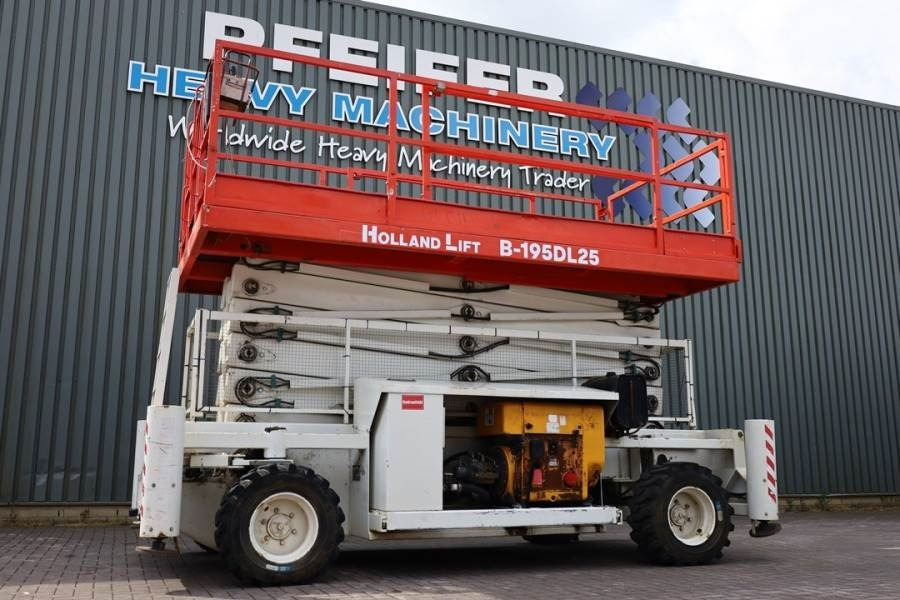 Holland Lift B-195DL25-4WD Diesel, 4x4 Drive, 21.5m Working Hei - Plataforma de tijeras: foto 1 Holland Lift B-195DL25-4WD Diesel, 4x4 Drive, 21.5m Working Hei - Plataforma de tijeras: foto 1