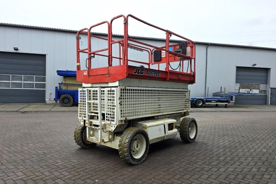 JLG 4069LE Electric, 14.2m Working Height, 360kg Capac - Plataforma de tijeras: foto 2 JLG 4069LE Electric, 14.2m Working Height, 360kg Capac - Plataforma de tijeras: foto 2