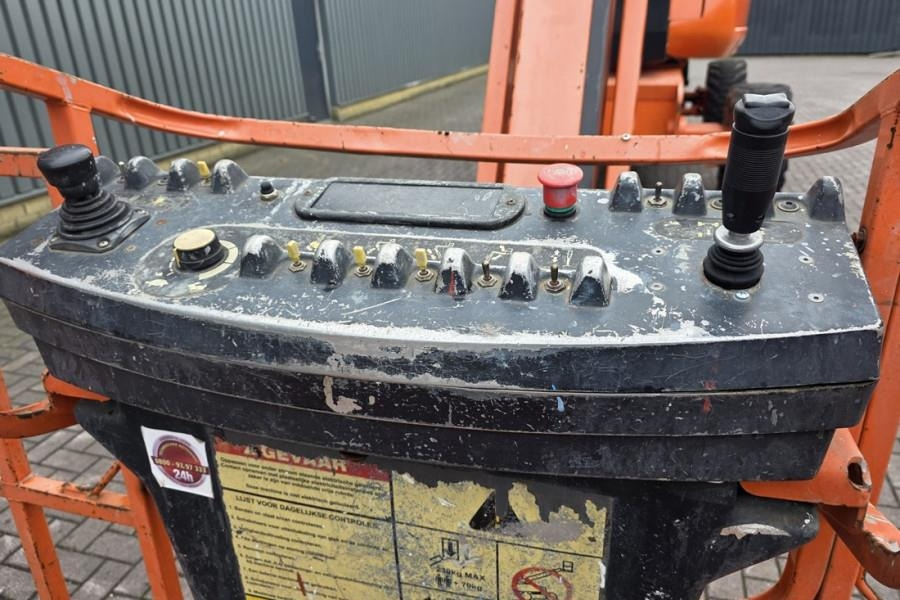 JLG 800AJ Diesel, 4x4x4 Drive, 26.5m Working Height, 1 - Plataforma articulada: foto 4 JLG 800AJ Diesel, 4x4x4 Drive, 26.5m Working Height, 1 - Plataforma articulada: foto 4