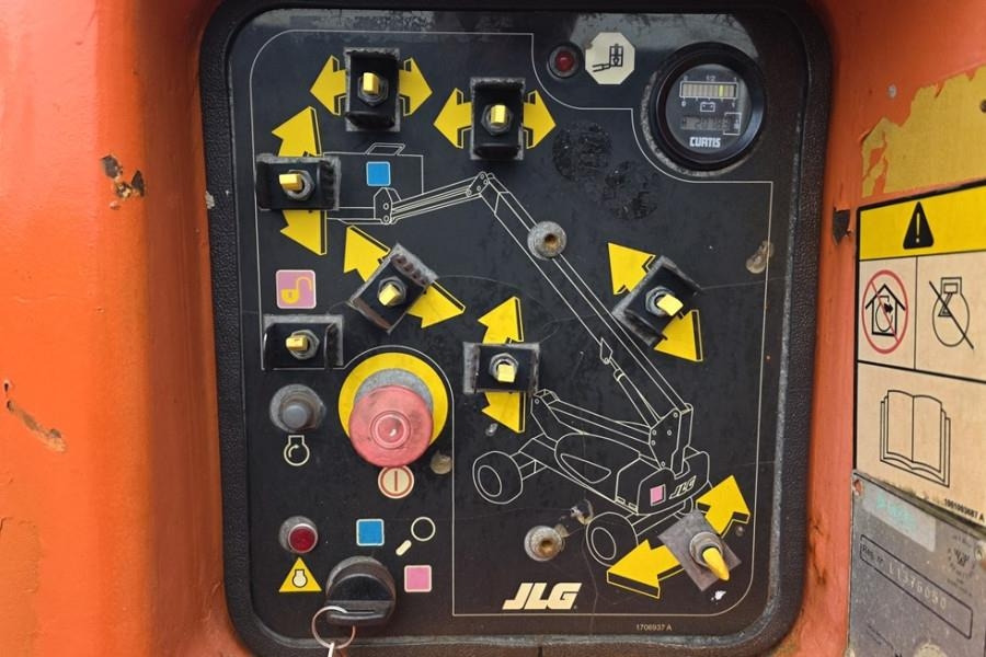 JLG M600JP Hybrid, 4x4 Drive, 20.2m Working Height, 14 - Plataforma articulada: foto 5 JLG M600JP Hybrid, 4x4 Drive, 20.2m Working Height, 14 - Plataforma articulada: foto 5