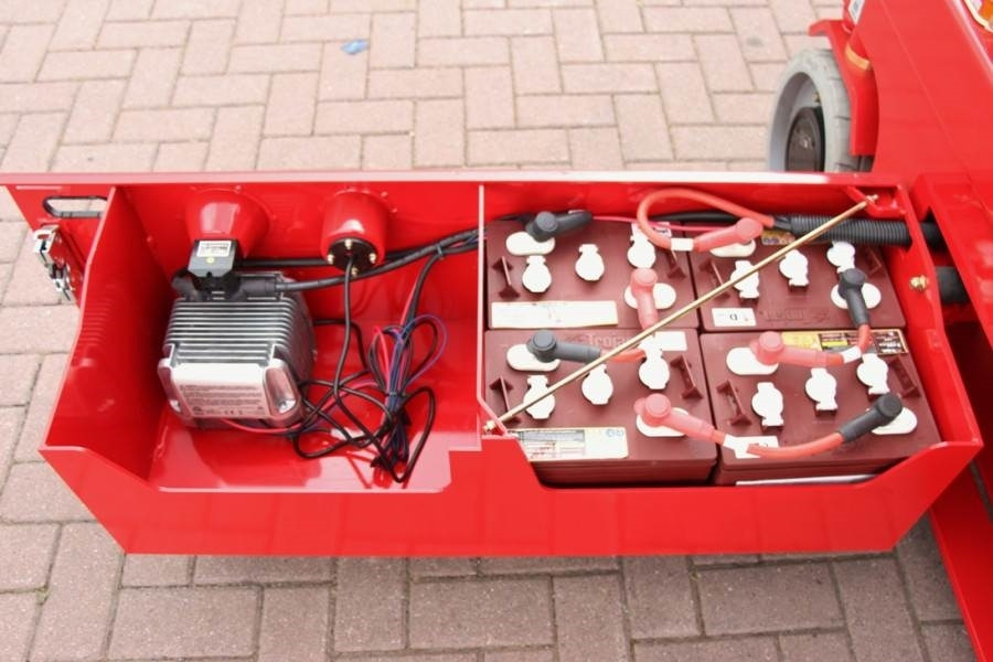 Magni ES1012E Electric, 10m Working Height, 450kg Capaci - Plataforma de tijeras: foto 3 Magni ES1012E Electric, 10m Working Height, 450kg Capaci - Plataforma de tijeras: foto 3