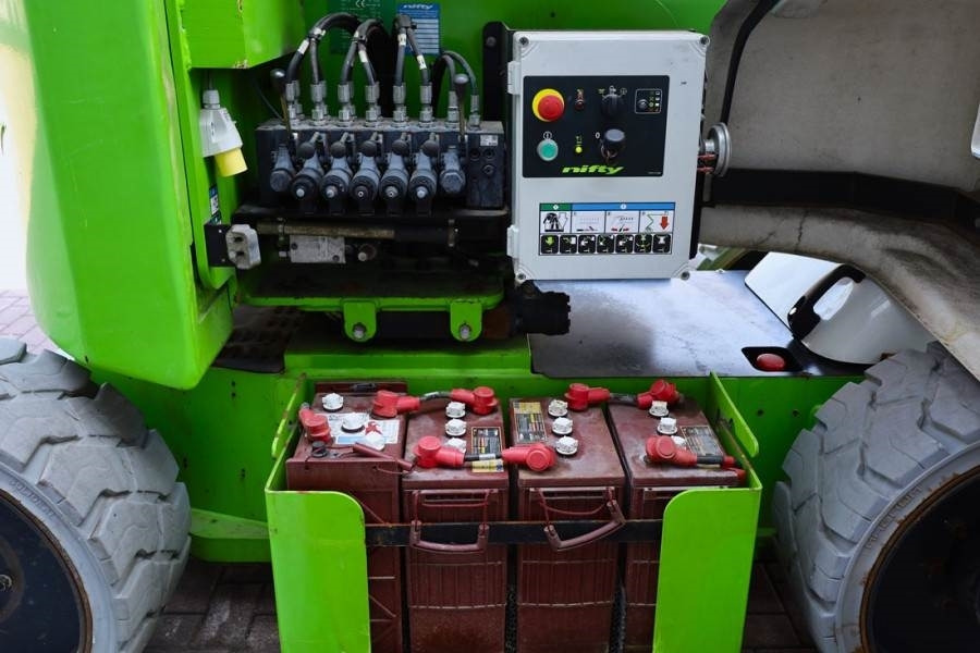 Niftylift HR17N Hybrid MK3 Hybrid Battery & Diesel, 17m Work - Plataforma articulada: foto 4 Niftylift HR17N Hybrid MK3 Hybrid Battery & Diesel, 17m Work - Plataforma articulada: foto 4