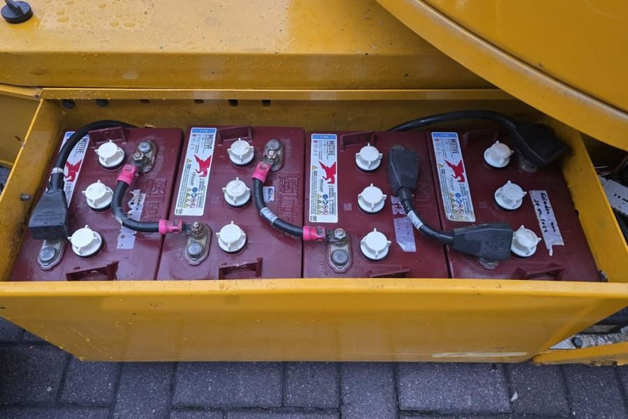 Snorkel A38E As-Is, Electric, 13.5m Working Height, 6.1m R - Plataforma articulada: foto 3 Snorkel A38E As-Is, Electric, 13.5m Working Height, 6.1m R - Plataforma articulada: foto 3