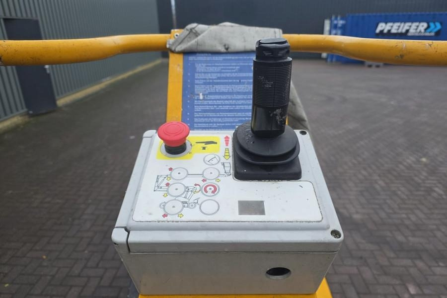 Snorkel A38E As-Is, Electric, 13.5m Working Height, 6.1m R - Plataforma articulada: foto 4 Snorkel A38E As-Is, Electric, 13.5m Working Height, 6.1m R - Plataforma articulada: foto 4