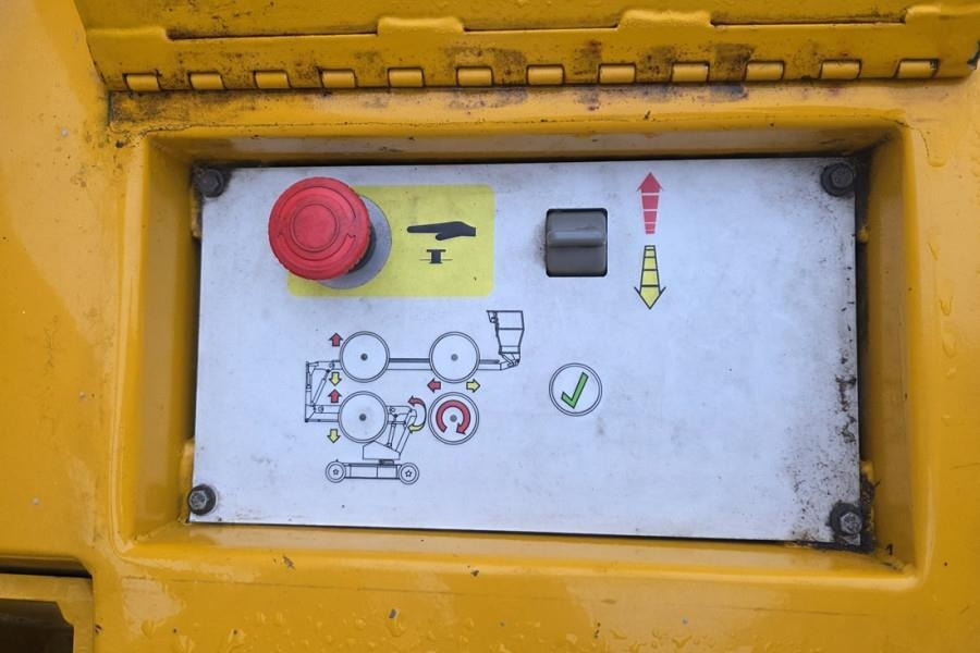 Snorkel A38E As-Is, Electric, 13.5m Working Height, 6.1m R - Plataforma articulada: foto 5 Snorkel A38E As-Is, Electric, 13.5m Working Height, 6.1m R - Plataforma articulada: foto 5