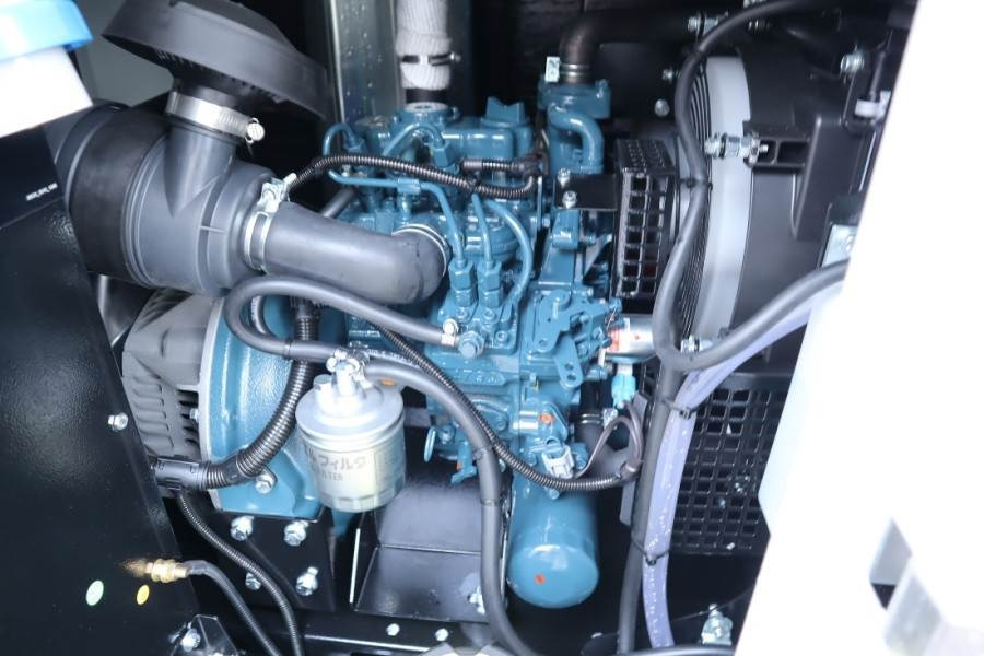 Trime X-BOX 4x320W Valid inspection, *Guarantee! Hydr. V - Torre de iluminación: foto 5 Trime X-BOX 4x320W Valid inspection, *Guarantee! Hydr. V - Torre de iluminación: foto 5