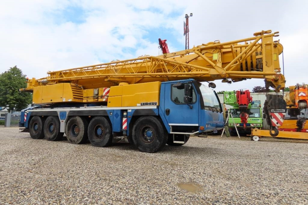 Liebherr LTM 1130-5.1 - Grúa todo terreno: foto 2 Liebherr LTM 1130-5.1 - Grúa todo terreno: foto 2