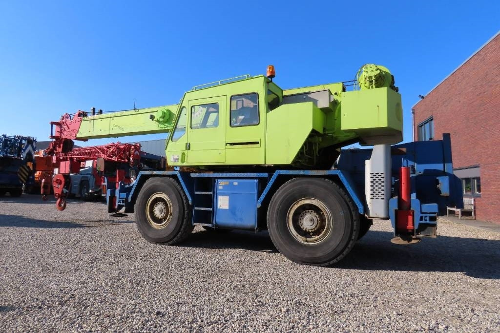 Tadano TR 250 E - Autogrúa: foto 3 Tadano TR 250 E - Autogrúa: foto 3