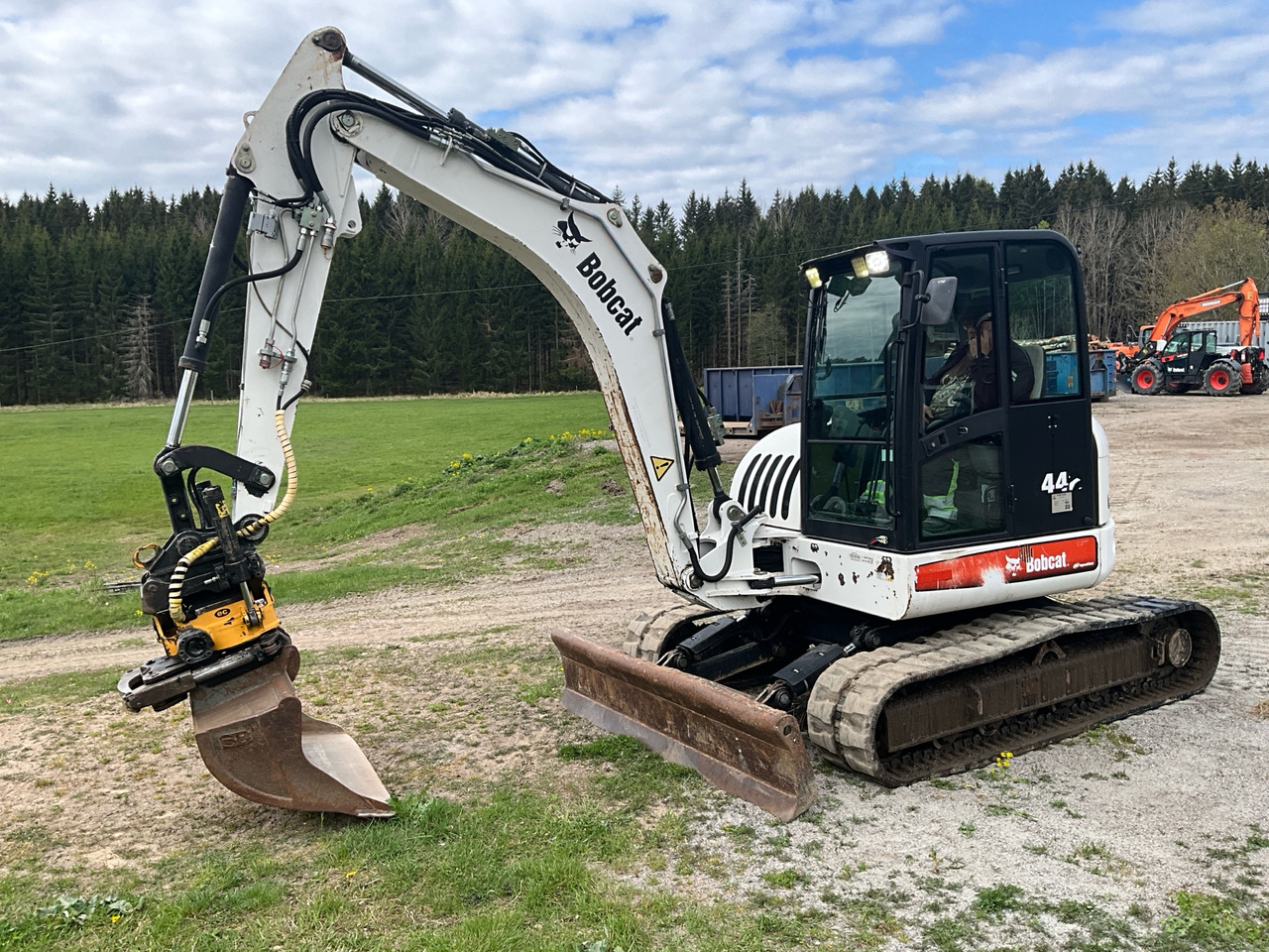 Bobcat 442D - Excavadora: foto 1 Bobcat 442D - Excavadora: foto 1