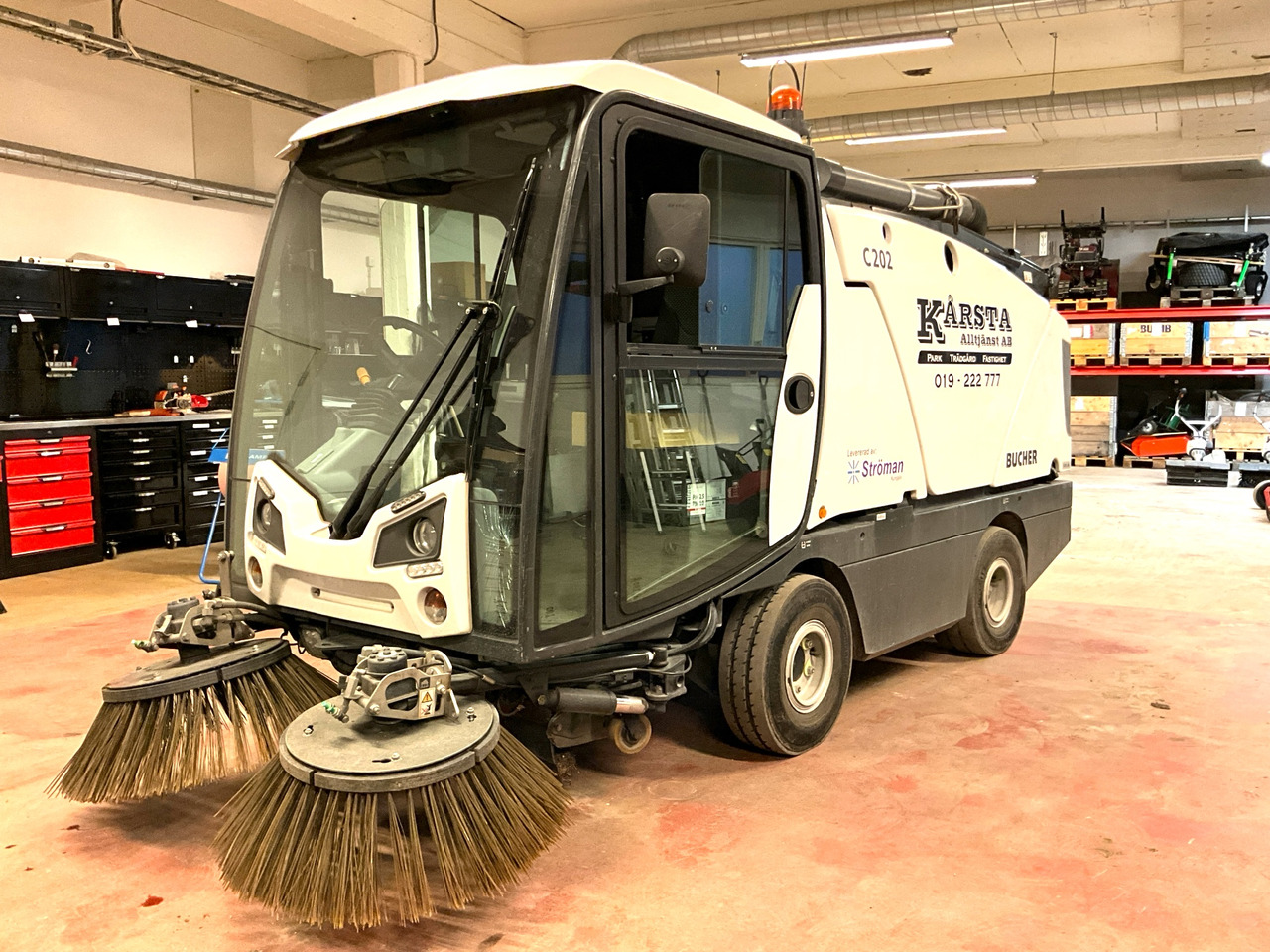 Bucher C202 - Barredora cucharón: foto 1 Bucher C202 - Barredora cucharón: foto 1