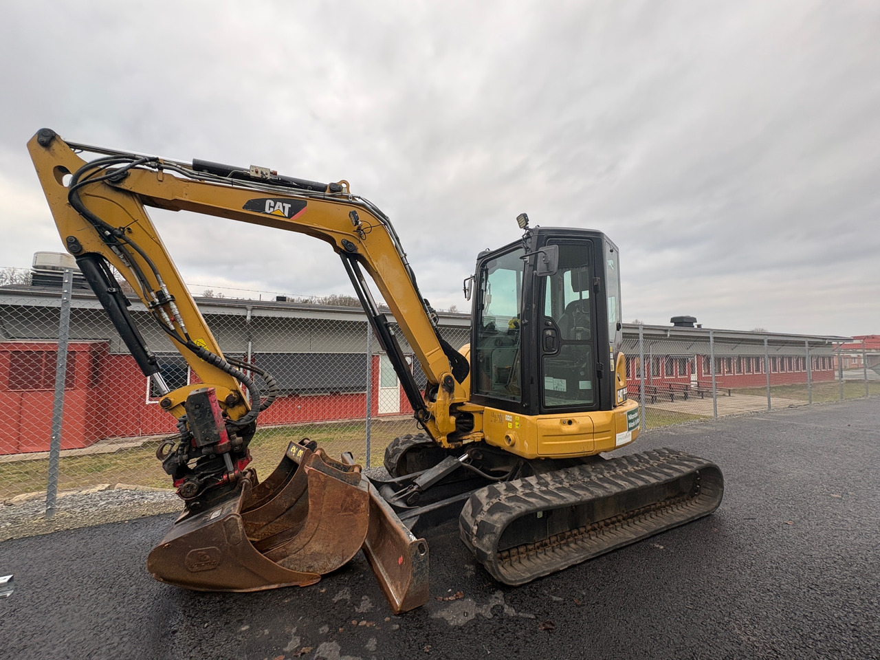 CAT 305.5E2 CR - Excavadora: foto 1 CAT 305.5E2 CR - Excavadora: foto 1