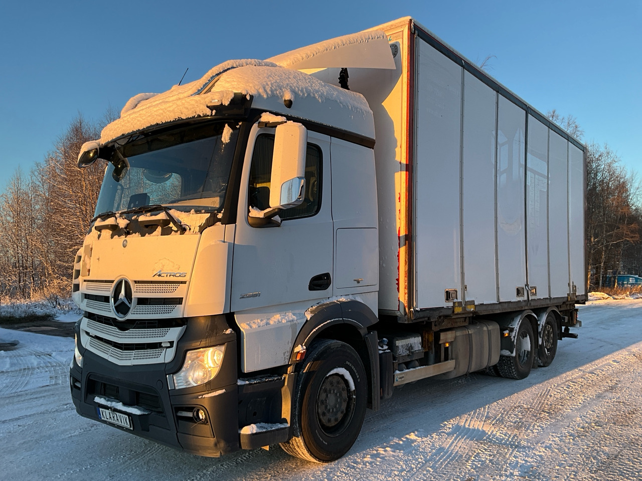 Mercedes-Benz Actros - Camión: foto 1 Mercedes-Benz Actros - Camión: foto 1