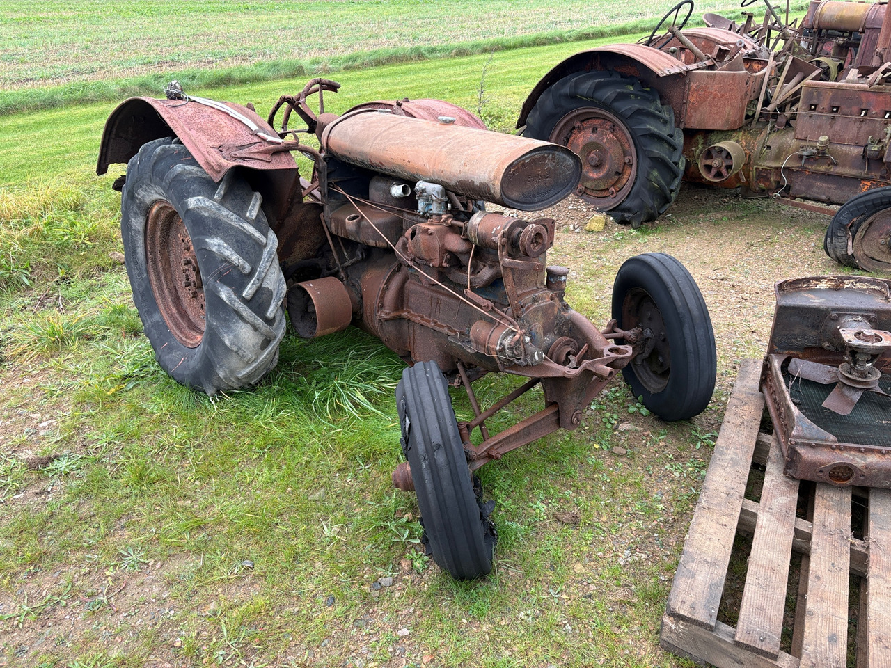 Fordson - Tractor: foto 1 Fordson - Tractor: foto 1