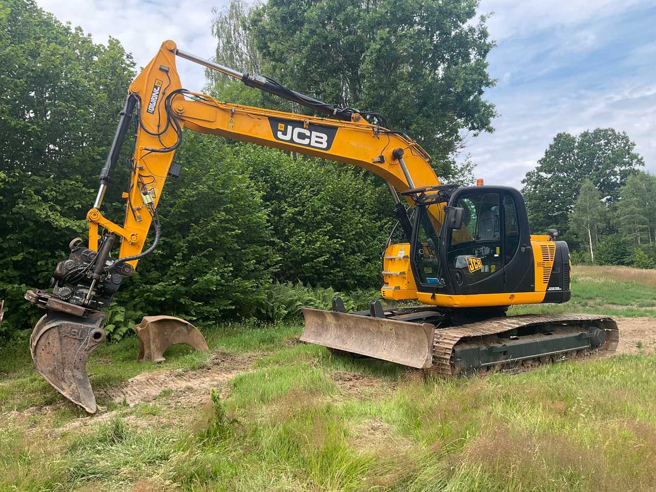 JCB JZ235LC - Excavadora: foto 1 JCB JZ235LC - Excavadora: foto 1