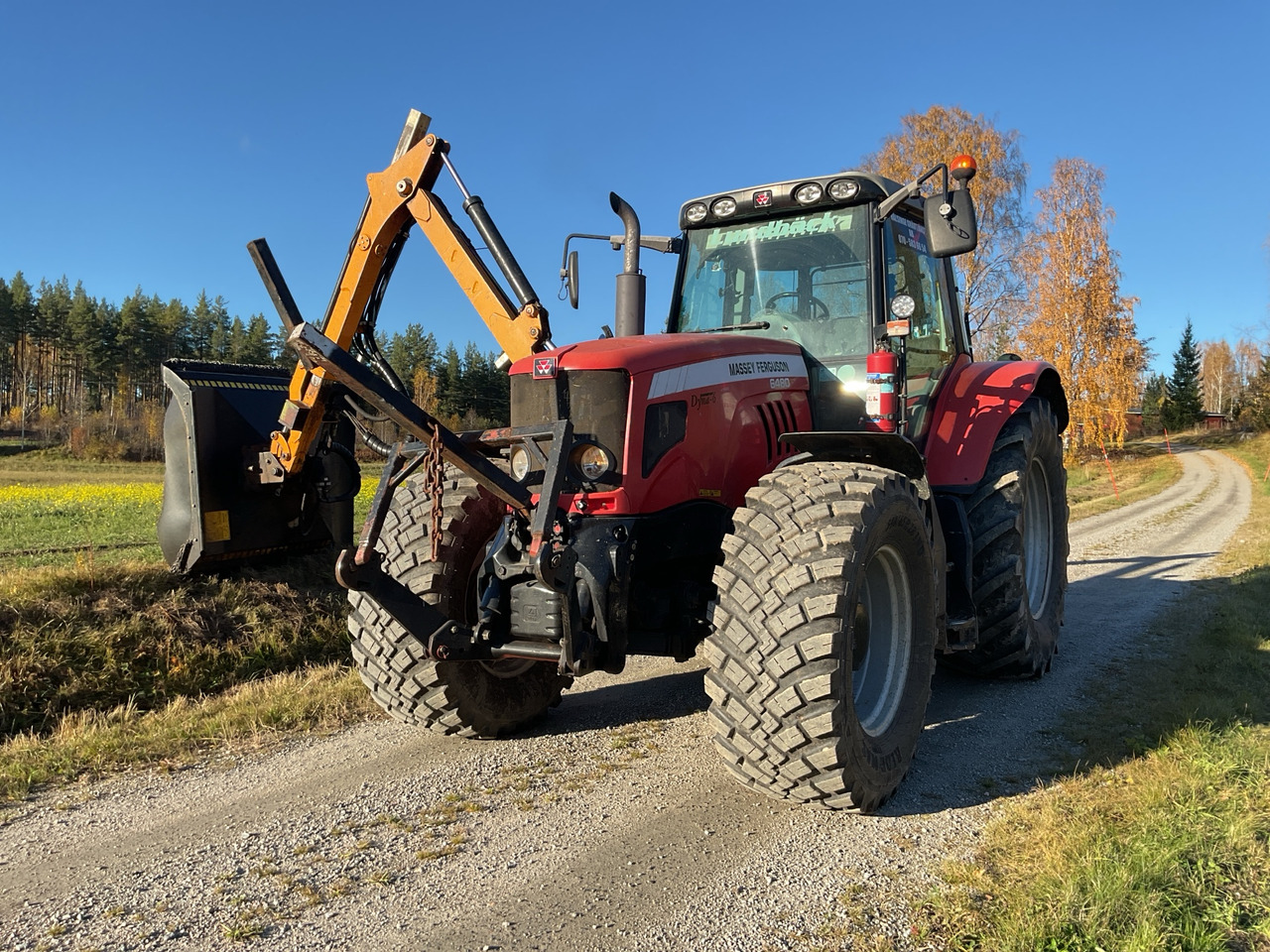 Massey Ferguson Dyna6 - Tractor: foto 1 Massey Ferguson Dyna6 - Tractor: foto 1