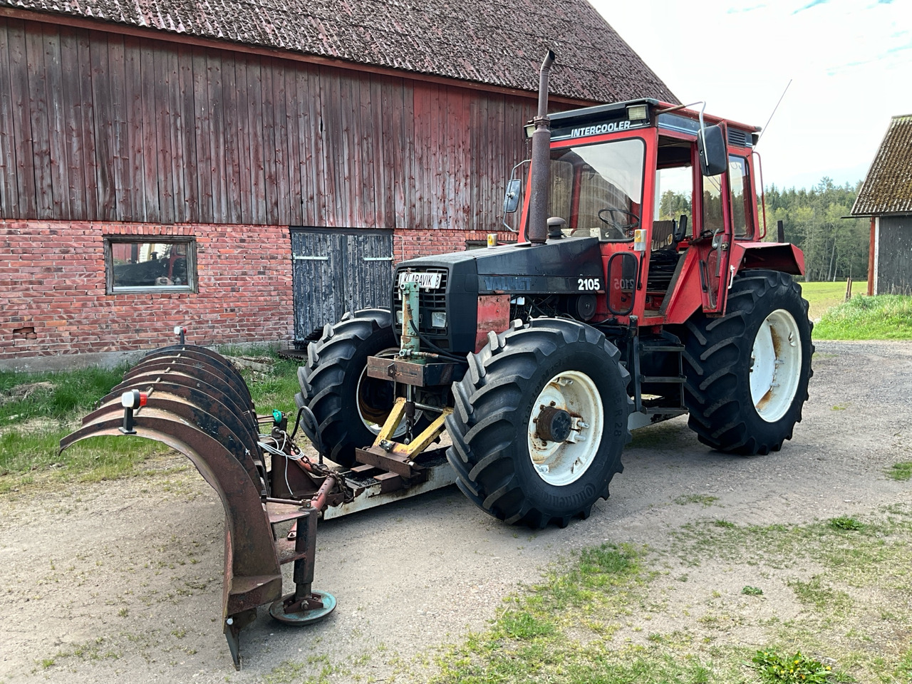 Valmet 2105 - Tractor: foto 1 Valmet 2105 - Tractor: foto 1