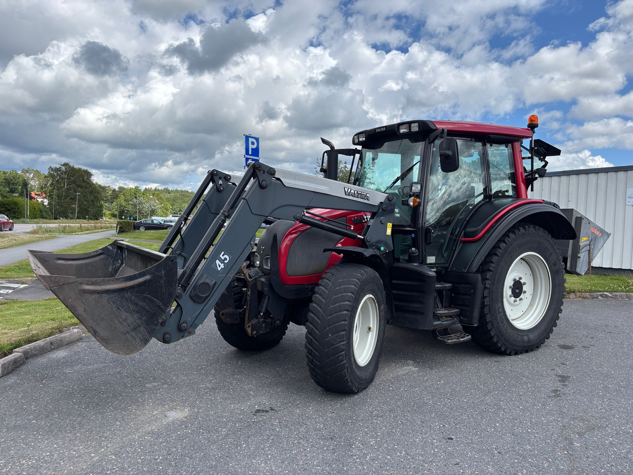Valtra N92 - Tractor: foto 1 Valtra N92 - Tractor: foto 1