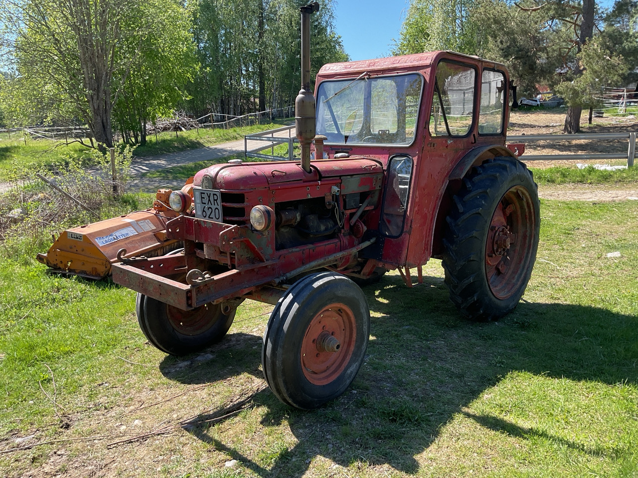 Volvo BM 350 - Tractor: foto 1 Volvo BM 350 - Tractor: foto 1