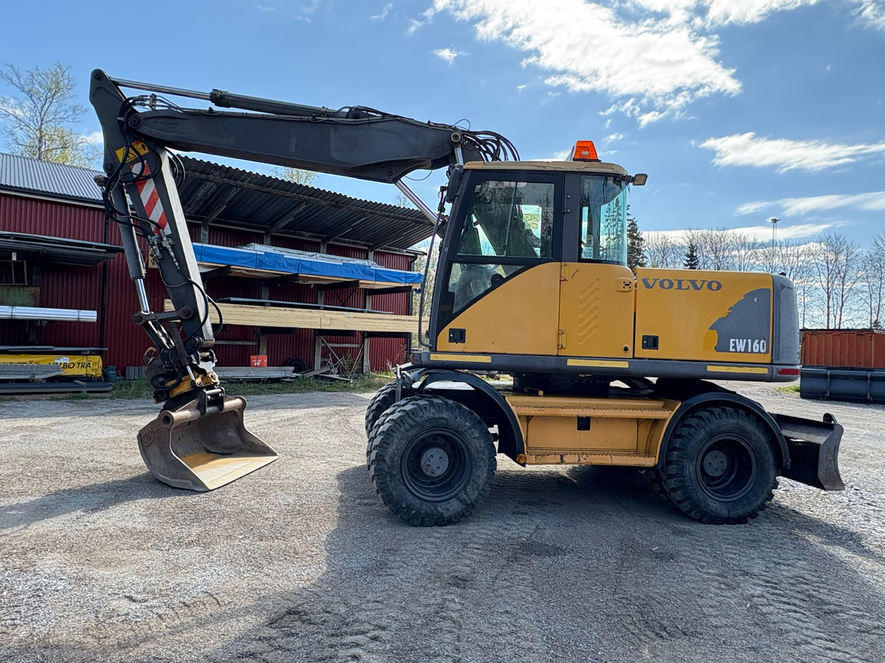 Volvo EW160 - Excavadora: foto 1 Volvo EW160 - Excavadora: foto 1
