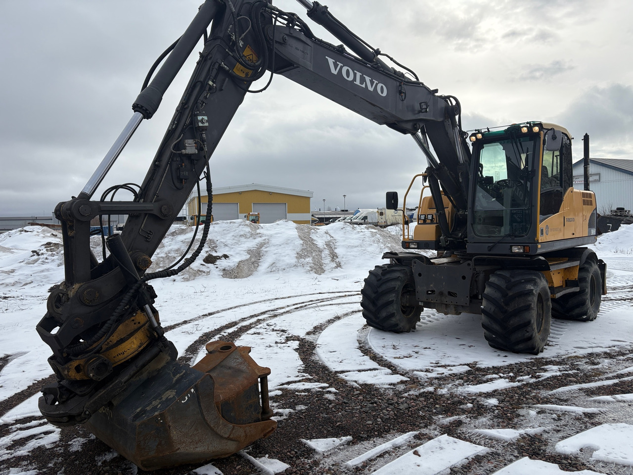 Volvo EW160C - Excavadora: foto 1 Volvo EW160C - Excavadora: foto 1