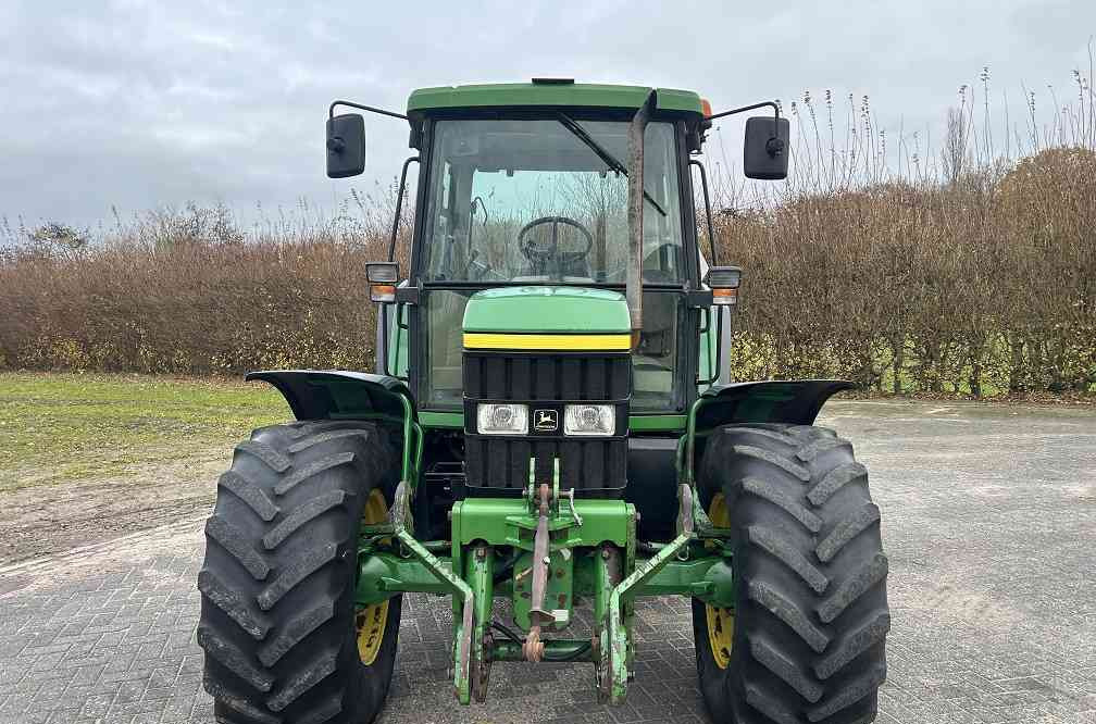 John Deere 6310, fronthef + pto - Tractor: foto 4 John Deere 6310, fronthef + pto - Tractor: foto 4