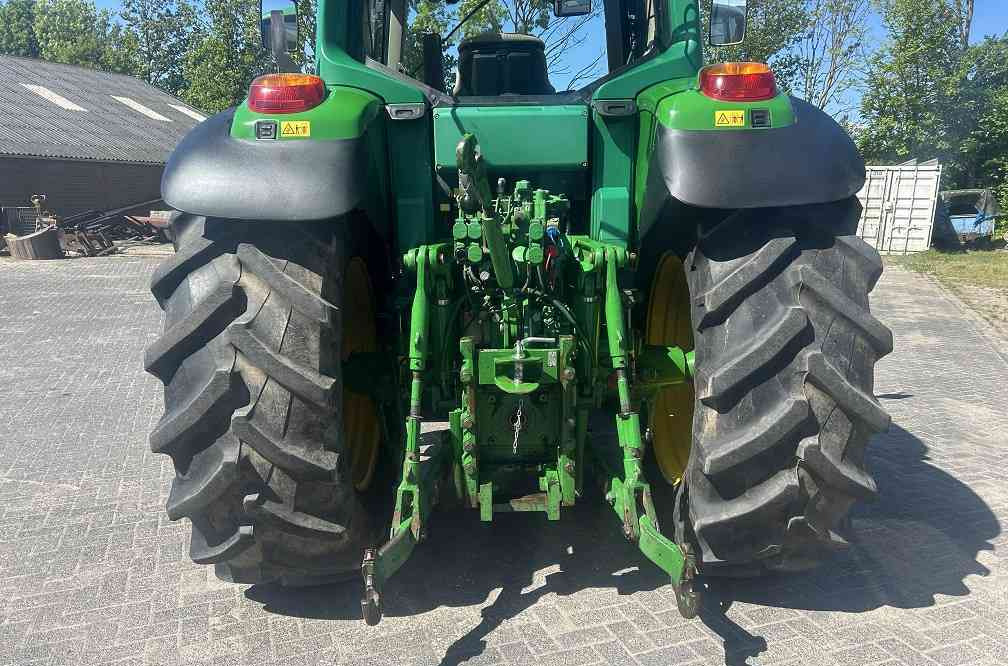 John Deere 6820 premium autopower - Tractor: foto 3 John Deere 6820 premium autopower - Tractor: foto 3