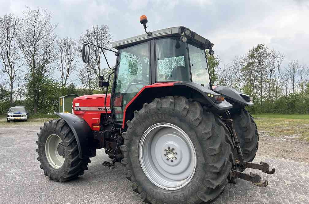 Massey Ferguson 8110 dynashift - Tractor: foto 2 Massey Ferguson 8110 dynashift - Tractor: foto 2