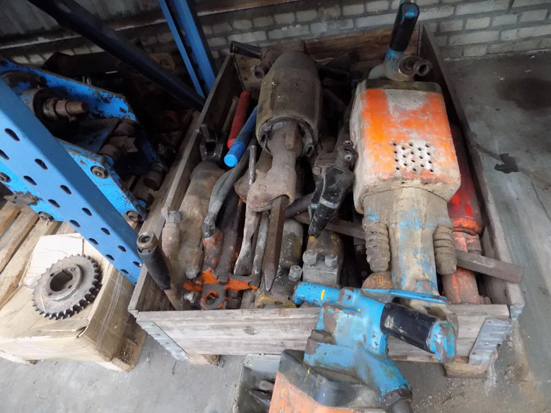 Atlas-Copco luchthamer breekhamer-luchthamer - Compresor de aire: foto 3 Atlas-Copco luchthamer breekhamer-luchthamer - Compresor de aire: foto 3