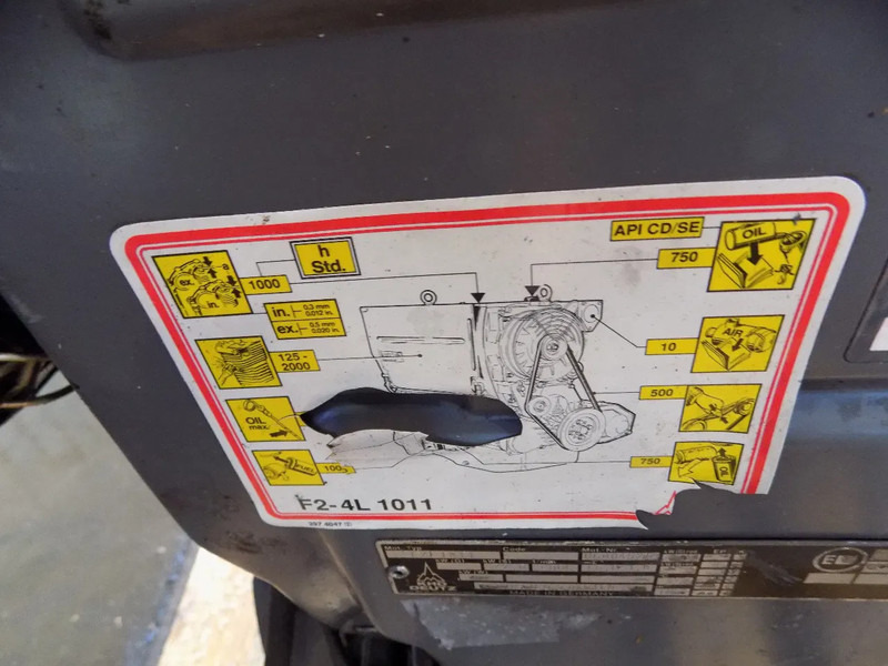 Deutz 1011 2 cillinder fur atlas copco - Compresor de aire: foto 3 Deutz 1011 2 cillinder fur atlas copco - Compresor de aire: foto 3