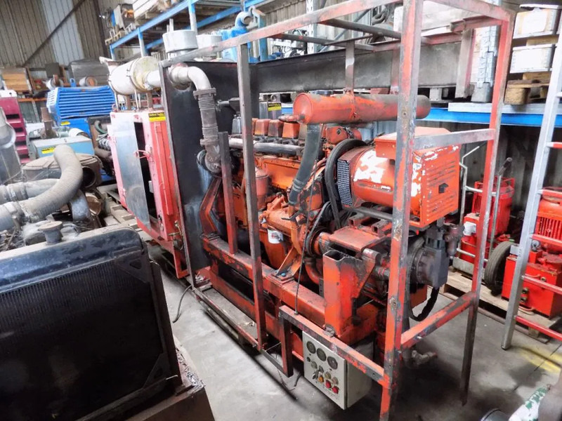 Scania 6 cillinder DS-9 compressor 20 bar en aggregaat 15 kva - Compresor de aire: foto 1 Scania 6 cillinder DS-9 compressor 20 bar en aggregaat 15 kva - Compresor de aire: foto 1