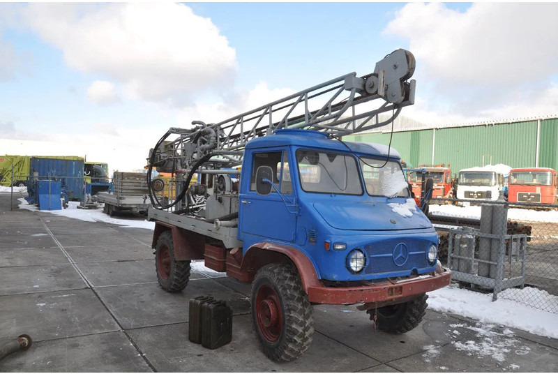 Unimog Mercedes S 404 boormachine Bomag - Perforadora: foto 3 Unimog Mercedes S 404 boormachine Bomag - Perforadora: foto 3