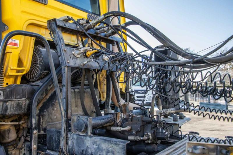 Cabeza tractora MAN TGS 18.360 BLS-4X4H: foto 9