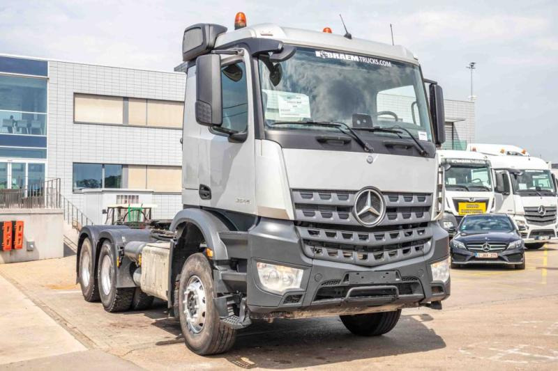 Mercedes AROCS 2645 BLS-6X4 - Cabeza tractora: foto 2 Mercedes AROCS 2645 BLS-6X4 - Cabeza tractora: foto 2