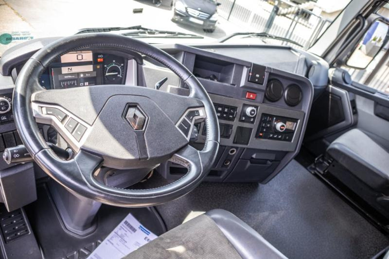 Foto del interior 2: Cabeza tractora Renault T440