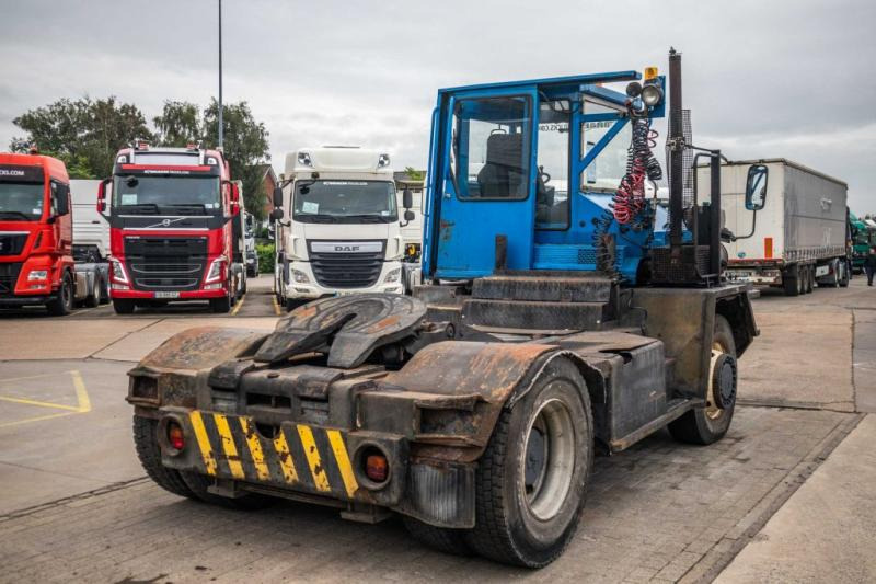 Terberg TERBERG RT28 - 4X4 - Cabeza tractora: foto 3 Terberg TERBERG RT28 - 4X4 - Cabeza tractora: foto 3