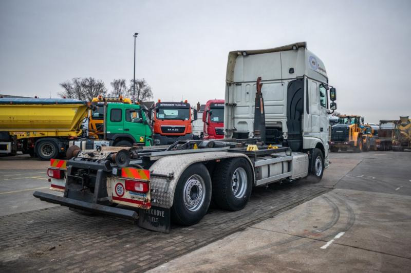 DAF XF 105.460 - AJK + intarder - Camión multibasculante: foto 3 DAF XF 105.460 - AJK + intarder - Camión multibasculante: foto 3