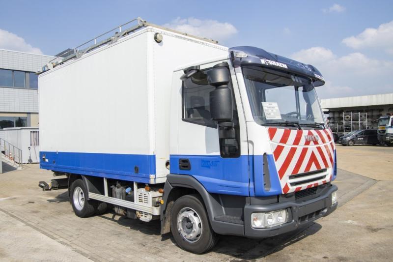 Iveco EUROCARGO 90E18- E5 +Porte-bagages réglable - Camión caja cerrada: foto 2 Iveco EUROCARGO 90E18- E5 +Porte-bagages réglable - Camión caja cerrada: foto 2