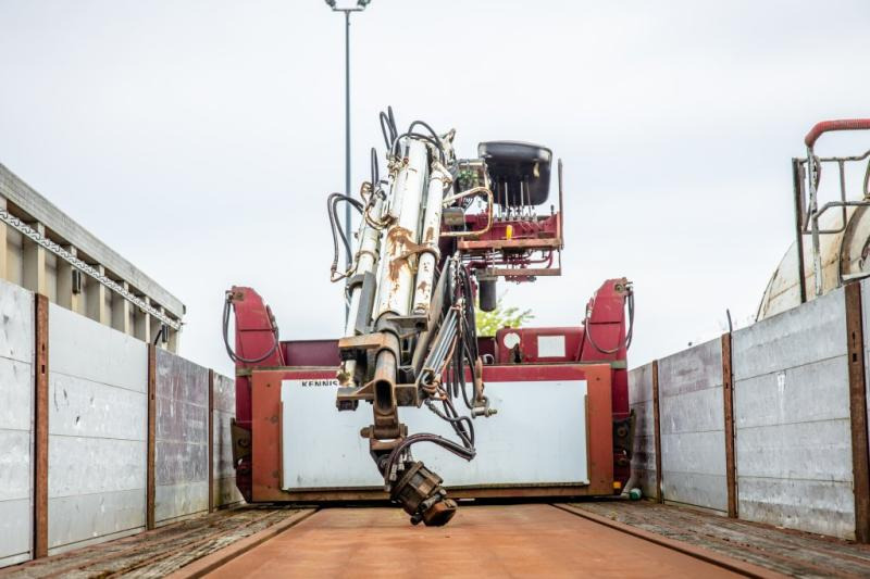 Kwb KRAAN/CRANE/GRUE/KRAN - KENNIS 16 TON/M(3xhydr.) - Semirremolque plataforma/ Caja abierta: foto 3 Kwb KRAAN/CRANE/GRUE/KRAN - KENNIS 16 TON/M(3xhydr.) - Semirremolque plataforma/ Caja abierta: foto 3