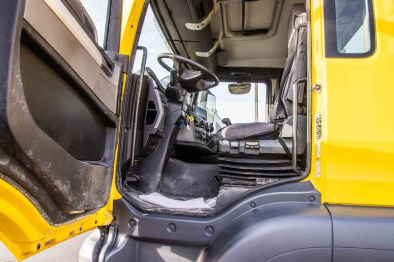 Camión hormigonera MAN TGS 18.360 BLS-4X4H+SEMI MIXER 10M3: foto 8 Camión hormigonera MAN TGS 18.360 BLS-4X4H+SEMI MIXER 10M3: foto 8