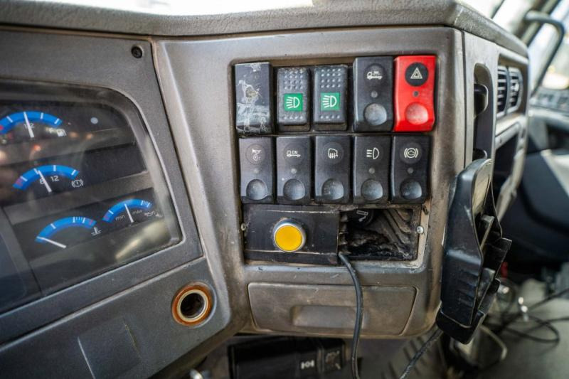 Camión caja abierta, Camión grúa Renault MIDULM 220 DCI - PAFLINGER PK 6001: foto 9