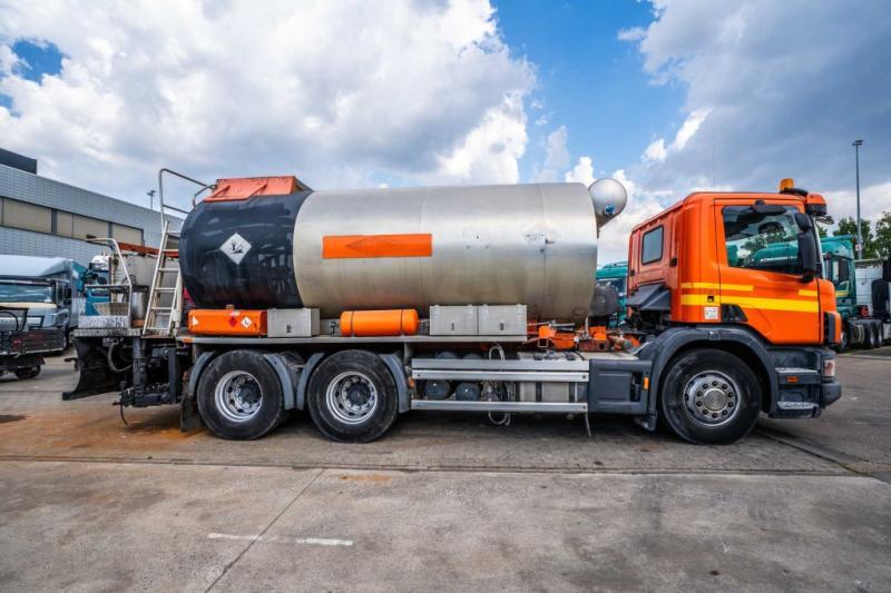 Scania SCANIA 124G.420 BITUMEN - Camión cisterna: foto 3 Scania SCANIA 124G.420 BITUMEN - Camión cisterna: foto 3