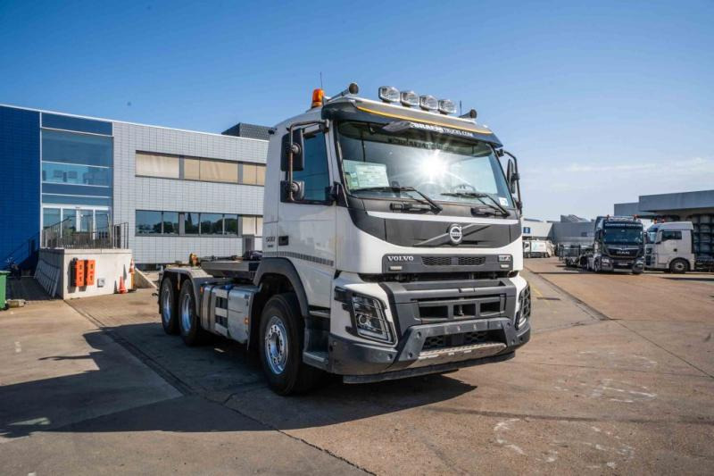 Volvo FMX 500 - HIAB XR21S (+tractor) - Camión multibasculante: foto 2 Volvo FMX 500 - HIAB XR21S (+tractor) - Camión multibasculante: foto 2