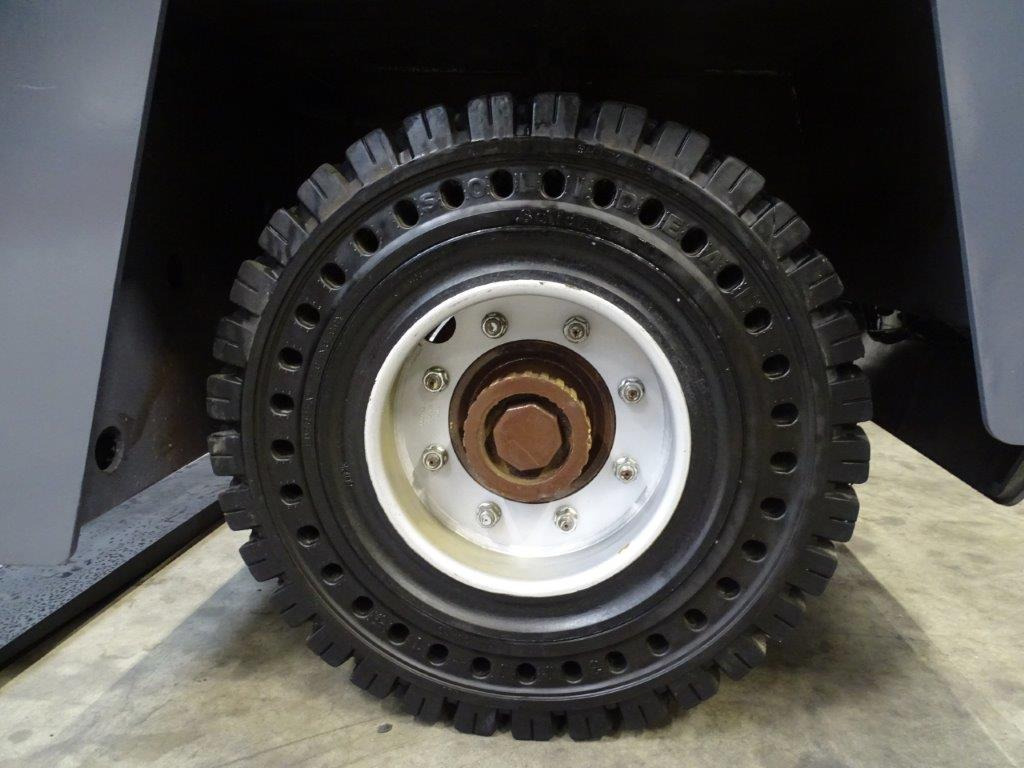 Carretilla de carga lateral Baumann DFQ50/14/63TR - TRIPLEX: foto 10 Carretilla de carga lateral Baumann DFQ50/14/63TR - TRIPLEX: foto 10