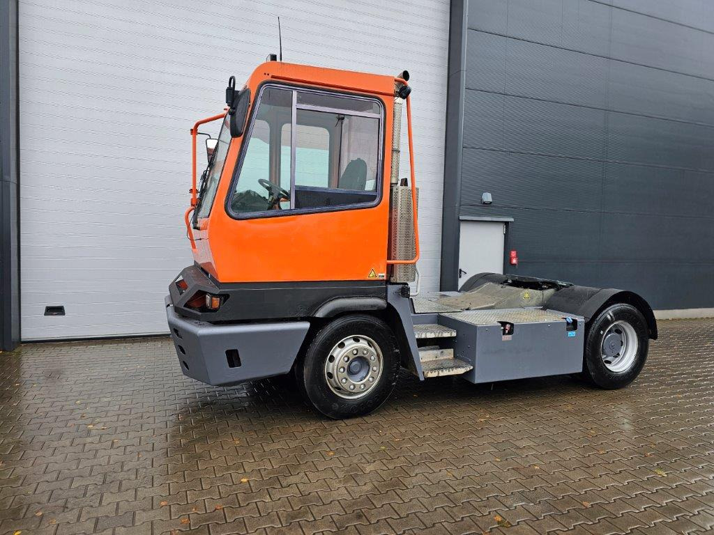 Terberg YT182 - Tractor industrial: foto 1 Terberg YT182 - Tractor industrial: foto 1